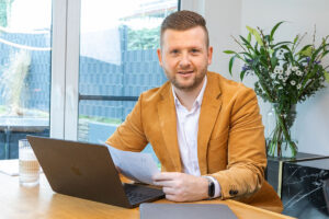 Sebastian Waerder bei der Wertermittlung