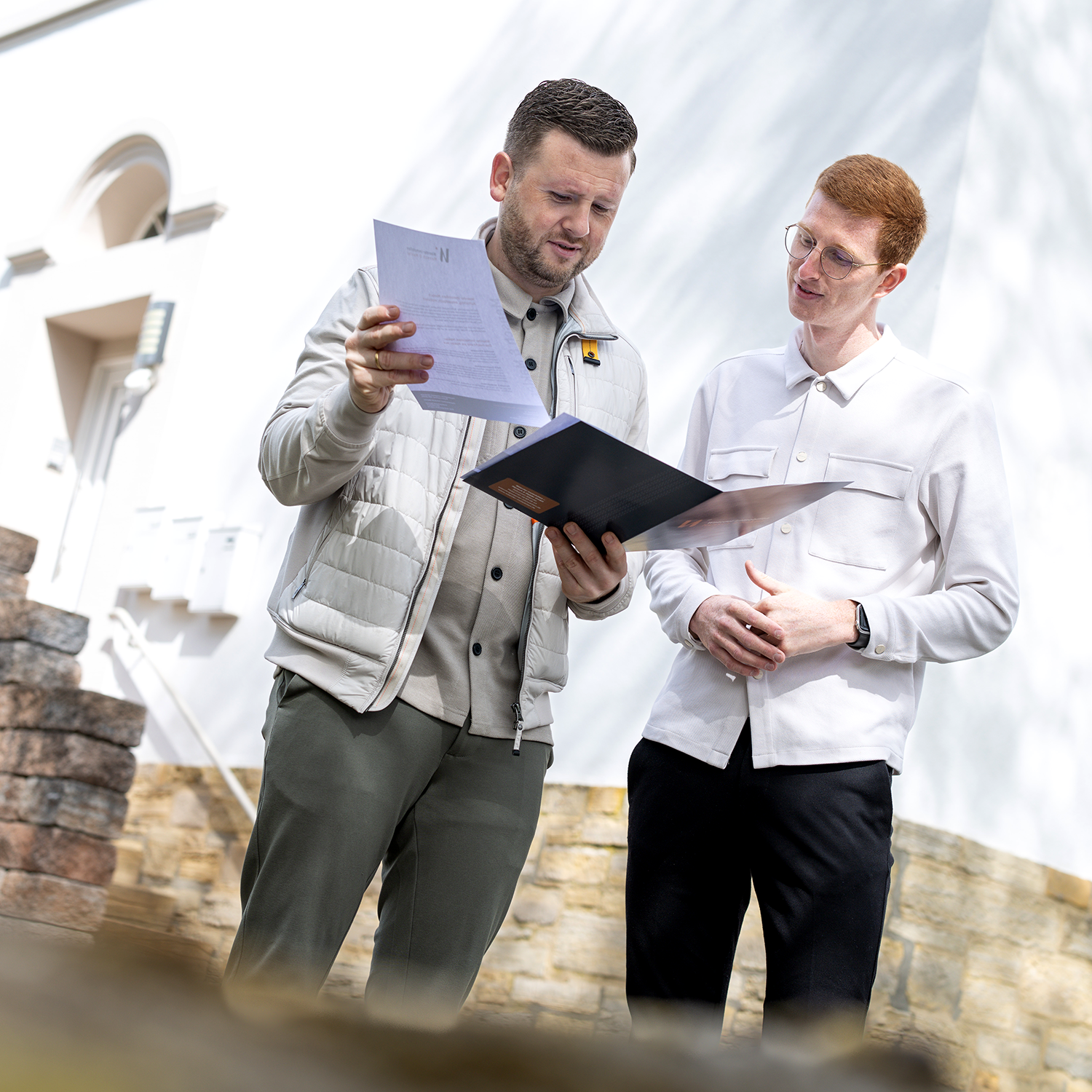 Waerder Immobilien bei einer Besichtigung